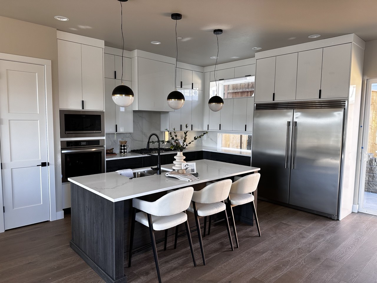 Modern White Kitchen