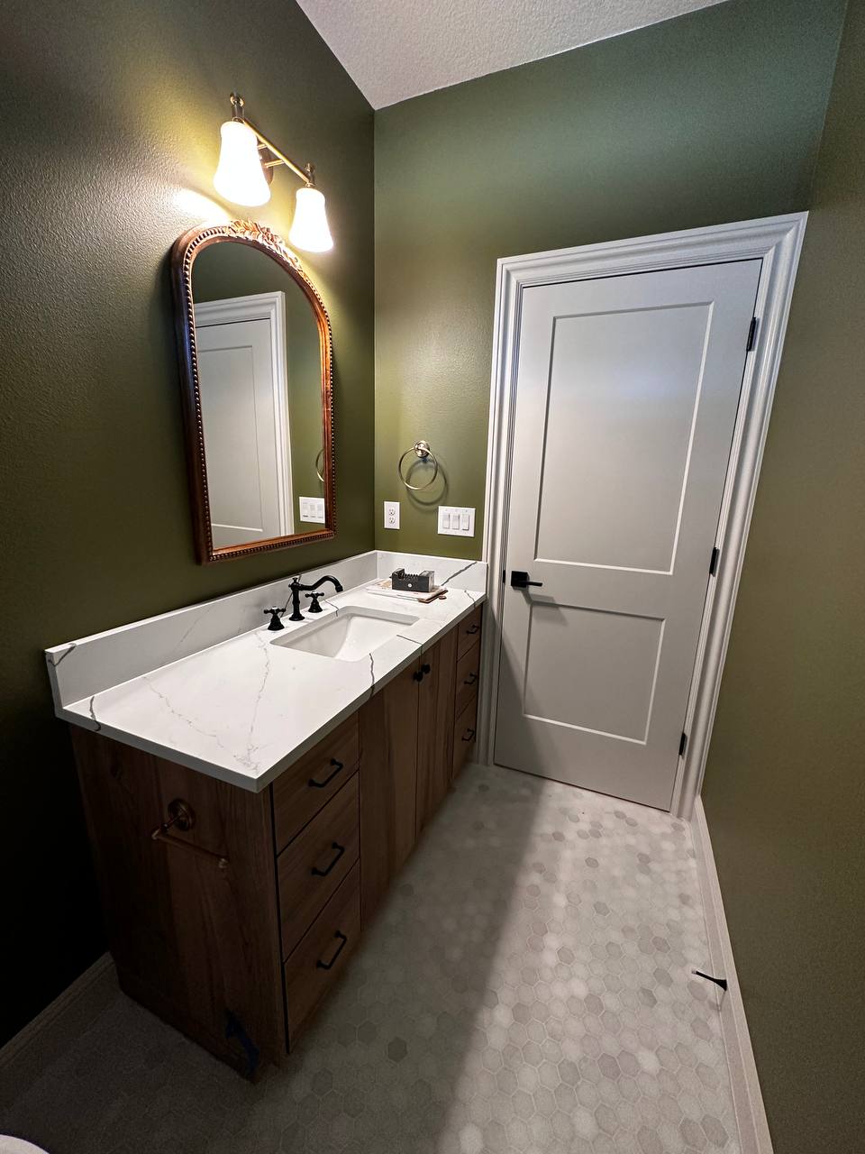 photo_2025-10-12_03-54-14